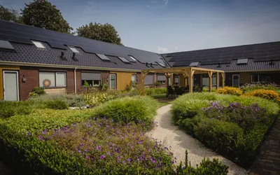 woonkern huizen met een hof van groen